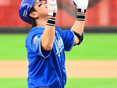 강민호 또 한 번 기록 경신하며 역사를 써내려가네