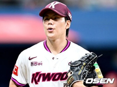 김윤하 글러브에 포기 없다 적어 시즌 반전 기대