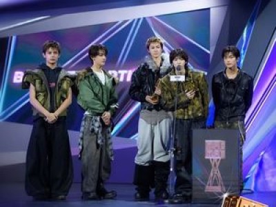 코르티스 첫 음악 시상식 신인상 수상